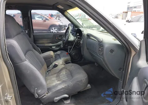 2003 Chevrolet S-10 Ls from USA, damaged, VIN 1GCCS19X038235324